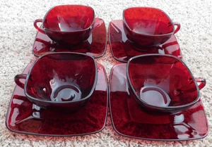 25-783 4 Sets Vintage 5.5" Square Charm Anchor Hocking Ruby Red Plates & Cups - Picture 1 of 9