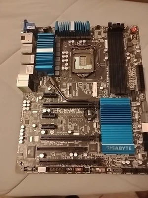 Gigabyte Technology GA-Z77X-UD5H, LGA 1155, Intel (GA-Z77X-UD5H (rev. 1.0))... - Image 1 of 3