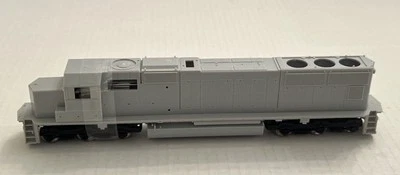 Athearn Genesis HO SD70 Undecorated NORFOLK SOUTHERN ILLINOIS CENTRAL  G6040 - Image 1 of 4