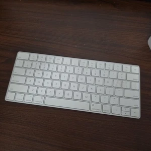 Apple Magic Keyboard 2 Wireless Keyboard a1644 D - Picture 1 of 3