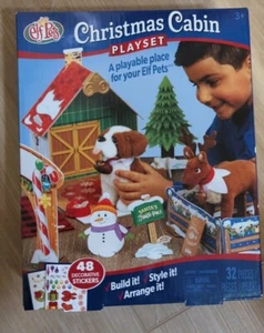 Juego de cabaña de Navidad Elf on the Shelf mascotas ciervo San Bernardo NUEVO en caja - Imagen 1 de 4