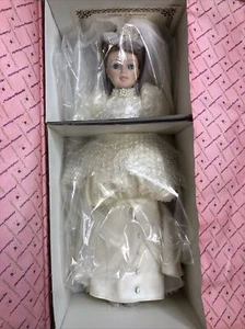 21” Madame Alexander Bride, 1989 Porcelain Bride Wedding Gown W/ Coa MIB #3 - Picture 1 of 12