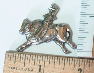 Rodeo Man Riding Bull Pin Badge - Picture 1 of 3