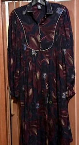 Emanuel Ungaro Parallele Paris burgunderrotes Kleid mit mehreren Taschen und goldenen Paspeln Einheitsgröße - Bild 1 von 8