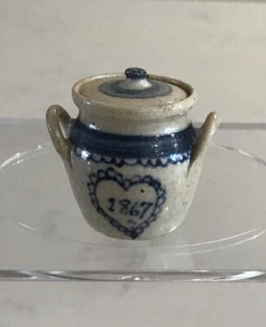 Dollhouse Miniature Jane Graber Heart Crock 1:12 Miniature 1967 IGMA Artisan - Picture 1 of 5