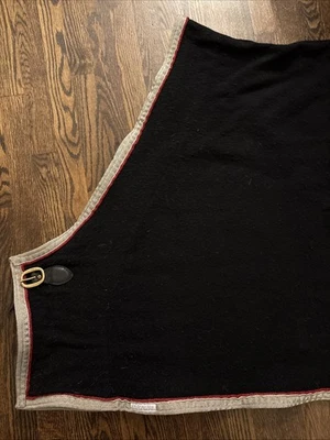 "Enfriador de sábanas de vestir de lana Integrity Linens - negro con gris/arándano 68/70""" Foto 1 de 4