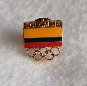 Bandera y anillos del Comité Olímpico Colombia NOC solapa pinback - Imagen 1 de 3