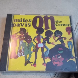 Miles Davis an der Ecke CD 1972 ALBUM KOSTENLOSER UK-VERSAND - Bild 1 von 4