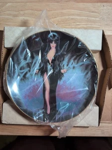 Elvira TVs Mistress Of The Dark 1980'S Vintage Collectors Plate With Certificate - Picture 1 of 5