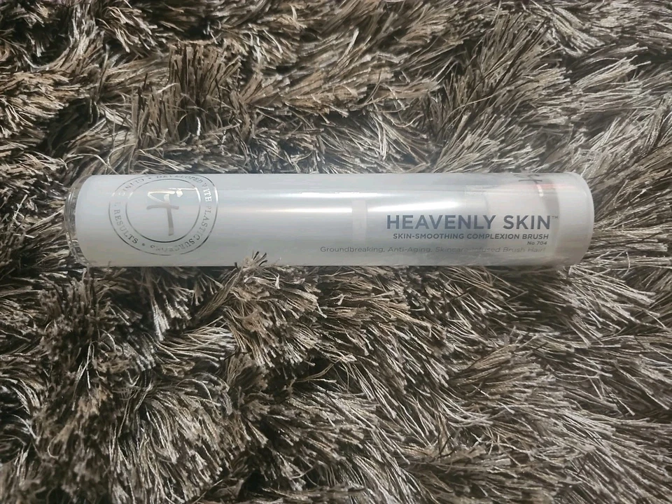 IT Cosmetics Heavenly Skin Skin-Smoothing Complexion Brush #704 Brush - Sealed  - Image 1 of 1