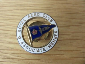 ROYAL AERO CLUB ASSOCIATE MEMBER VINTAGE RARE brooch lapel pin badge (DK # 12) - Picture 1 of 2