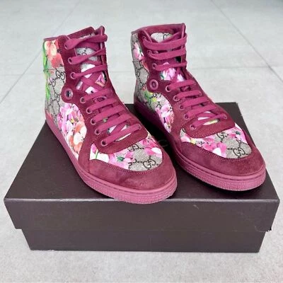 Gucci Coda Bloom GG Monograma Prendas para el torso altas Tenis Rojo Gamuza Floral EU 38.5 US 8.5 Foto 1 de 4