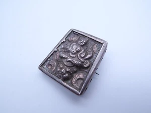 Broche de plata de diosa hindú victoriana de la era del Raj - antiguo Repousse del siglo XIX - Imagen 1 de 10