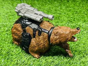 ⭐️ Modellino giocattolo vintage ACTION MAN 1999 GRIZZLY ORSO - alimentato a batteria ⭐️ - Foto 1 di 4