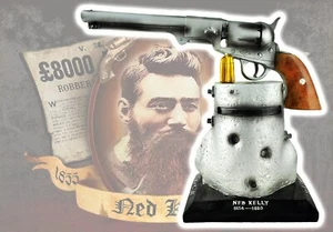 NED KELLY OUTLAW LEGEND HELMET & GUN STATUE MEMORABILIA BRAND NEW ***SPECIAL*** - Bild 1 von 6