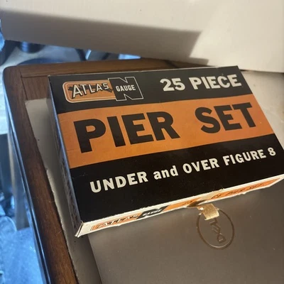 Atlas N Gauge 25 Piece Under and  Over Figure 8 Pier Set #2541-Vintage - Image 1 of 4