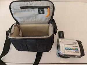VIDEOCAMERA DIGITALE SAMSUNG VP-DC161W DVD RW Dual Layer - Foto 1 di 7