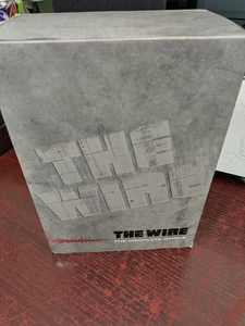 The Wire - Die komplette Serie (DVD, 2008, 23-Disc Set) - Bild 1 von 3