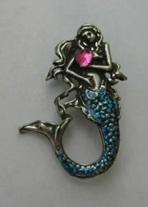 NEW Metal Mermaid Pin Glittery Tail Pink Glass Cabochon - Picture 1 of 2