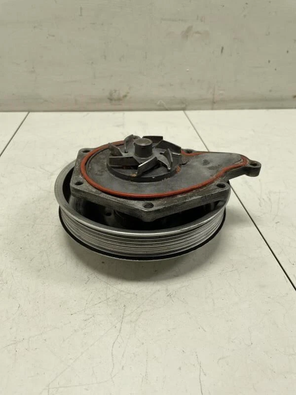 AUDI A4 3.2L 2007 BOMBA DE AGUA REFRIGERANTE FÁBRICA Foto 1 de 4