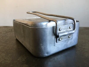Caja de desorden del ejército militar recuperada vintage (x 2) lata sándwich T.H.71 (973-6265) - Imagen 1 de 12