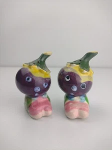 Vintage ANTHROPOMORPHIC Eggplant Vege Novelty Salt & Pepper Shaker Kitsch 50s - Picture 1 of 5