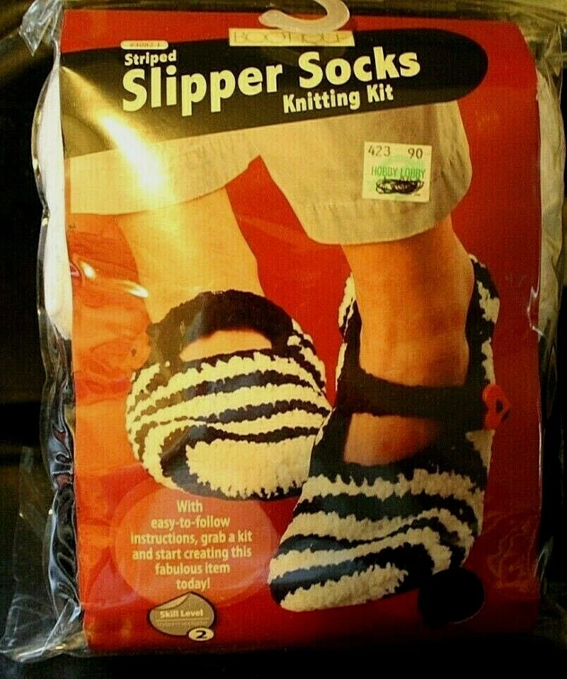 Nuevo Kit de Tejido Calcetines Zapatilla Blanco y Negro Hilo Craft Project -YN -9 Foto 1 de 4