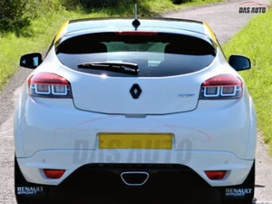 INSIGNIA DE BOTA NEGRA BRILLANTE TRASERA EMBLEMA RENAULT MEGANE 3 FACELIFT 2013-2016 RS GT MR - Imagen 1 de 2