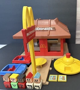 Vintage 1974 PLAYSKOOL McDONALD'S PLAYSET #430 Familiar Places w/ Sign People + - Picture 1 of 19