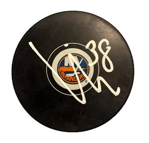 VICTOR EKLUND SIGNED NEW YORK ISLANDERS PUCK AUTOGRAPH  - Imagen 1 de 1