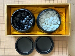 Japanese Go Board Set with Legs and Go Stones 6cm Thick Traditional Game - Picture 1 of 5