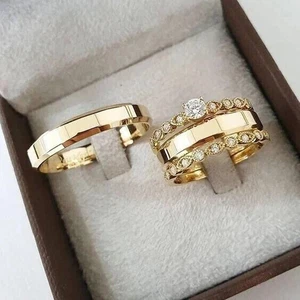 Juego de trío de diamantes creados en laboratorio de corte redondo de 2 quilates enchapados en oro amarillo de 14 quilates - Imagen 1 de 4