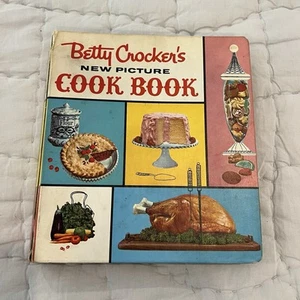 Vintage Betty Crocker Cookbook New Picture 1961 First Ed 4th Print Cook Book - Bild 1 von 9