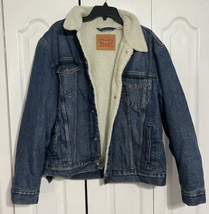 Levi's Sherpa Trucker Men's Jacket Size Large Jean Sweater Denim - Picture 1 of 3