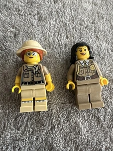 LEGO Hidden Side - Paleontologist And Zoo Keeper Minifigure - Picture 1 of 2