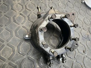 1993-1997 Lexus LX450 FZJ80 Toyota Land Cruiser LEFT FRONT AXLE STEERING KNUCKLE - Picture 1 of 9