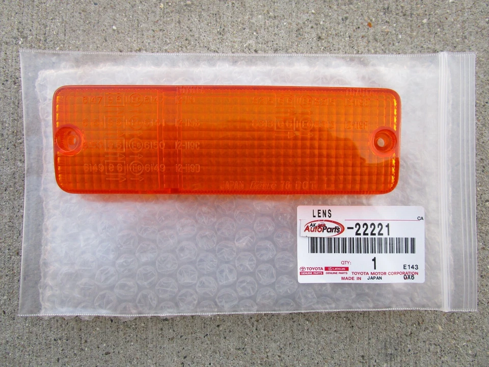 FITS: 83 - 90 TOYOTA TERCEL FRONT LEFT SIDE TURN SIGNAL LIGHT LENS OEM BRAND NEW - Image 1 of 3