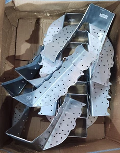 Colgador de haz de montaje facial galvanizado de corbata fuerte Simpson 4x10 (Lote de 12) HGUS410 - Imagen 1 de 3