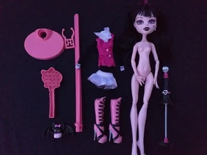 Monster High Draculaura First Wave 2008 incomplète - Imagen 1 de 10