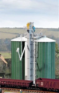 Gaugemaster GM427 Fordhampton Grain Silos Kit For Scenery Diorama BNIB - Picture 1 of 1