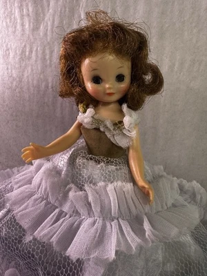 "Muñeca Betsy McCall 8"" vintage de los años 50 de McCall Corp vestido de fiesta de encaje y zapatos negros" Foto 1 de 4