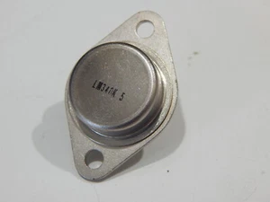 LM340K-5 Regolatore Standard Pos 5V 1A TO-3 IC - VENDITORE USA SPEDIZIONE VELOCE - Foto 1 di 2