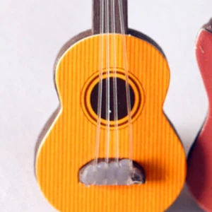 Figura miniatura accesorio casa de muñecas modelo guitarra clásica 4 piezas - Imagen 1 de 12
