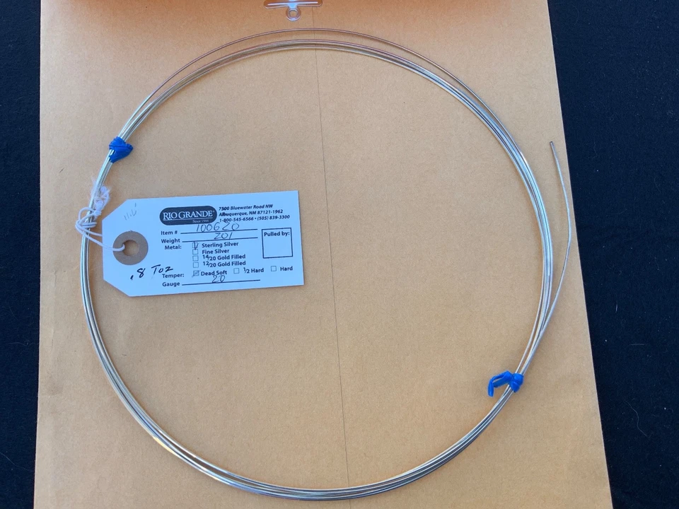 Alambre cuadrado suave muerto calibre 20 plata de ley - 11,6 pies de largo Foto 1 de 1