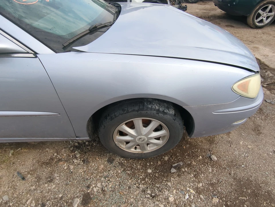 Guardabarros de pasajero Buick Lacrosse 2005-2009 ZEFS6 Foto 1 de 1