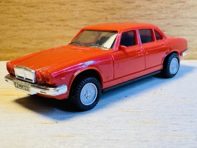 1:87 HO herpa 2020, Jaguar XJ6/ XJ12 Series III, rot, Kühler Chrom - Bild 1 von 4