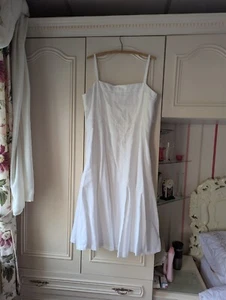 GORGEOUS LAURA ASHLEY WHITE LINEN PANELLED DRESS- SIZE 16 - Picture 1 of 7