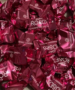 Cadbury Roses - Choose your Favourite Chocolate - Strawberry Dream X 50. - Picture 1 of 1