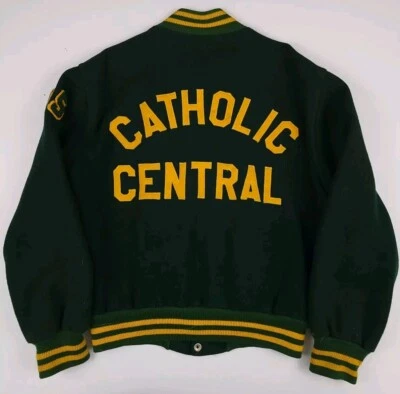 Chaqueta Letterman Universitaria Forrada de Lana Central Católica Años 70 1975 De Colección Rara Usada  Foto 1 de 4