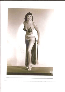 Vintage Pinup Girl Photo 50's/60's B&W Photo 4" x 6" Lot W - Picture 1 of 1